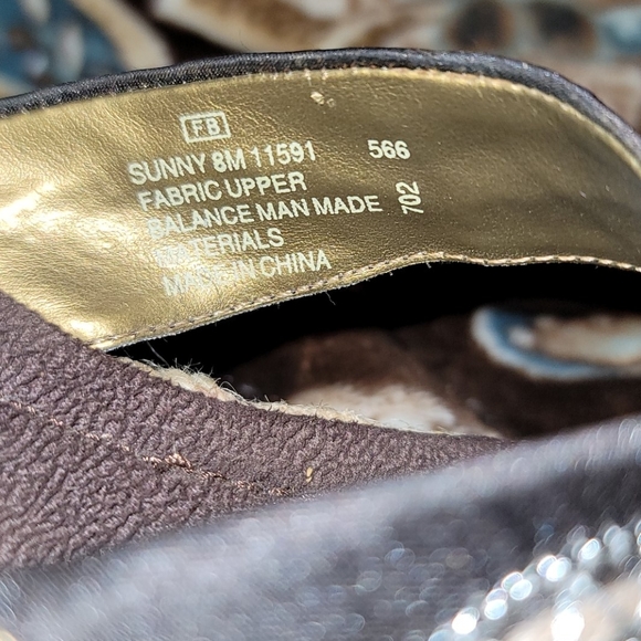 Personal Identity Brown Embroidered Sandals - Picture 7 of 8